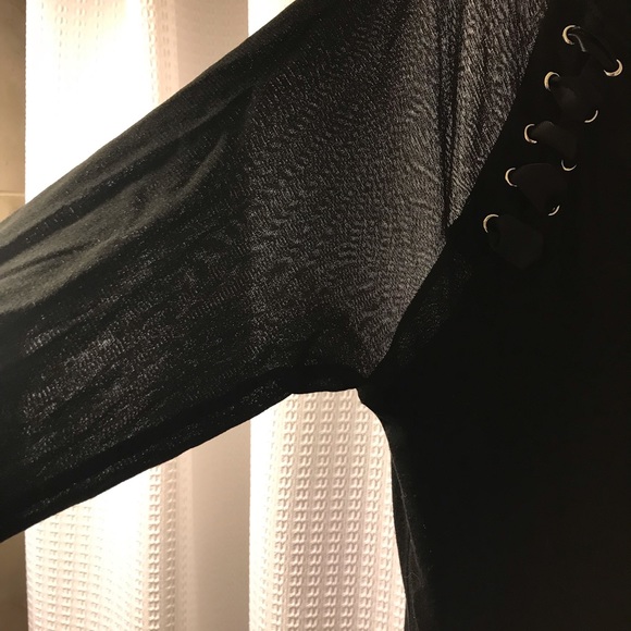 Large black shear top - Picture 6 of 7